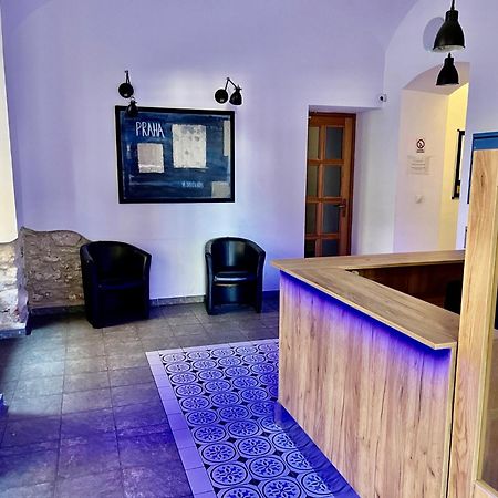 New City Centre Garden Apartment - Central Location プラハ エクステリア 写真