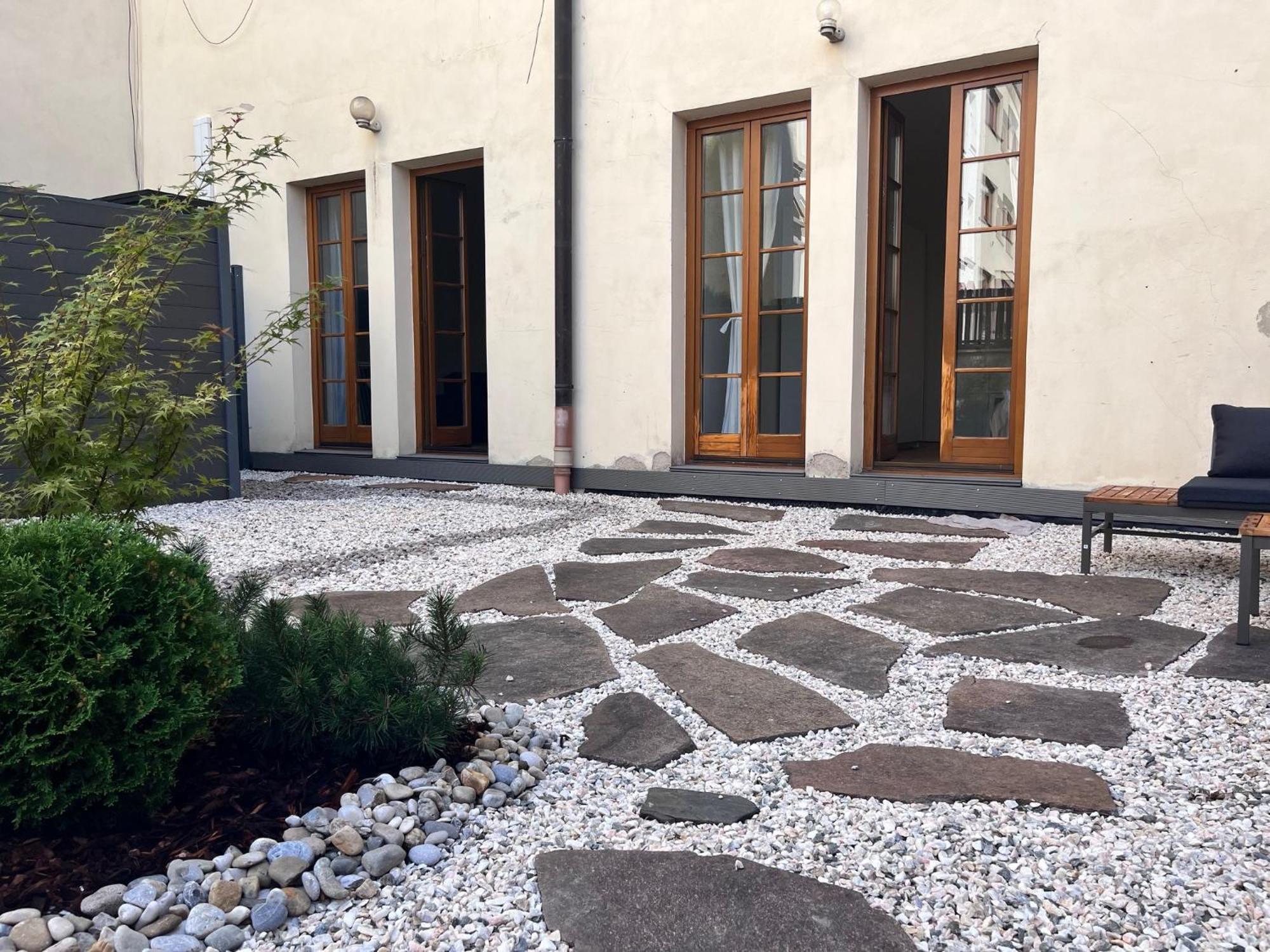 New City Centre Garden Apartment - Central Location プラハ エクステリア 写真