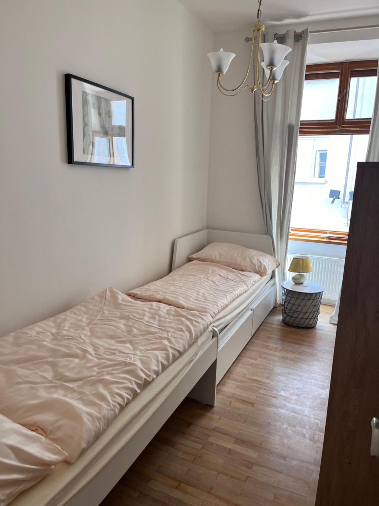 New City Centre Garden Apartment - Central Location プラハ エクステリア 写真