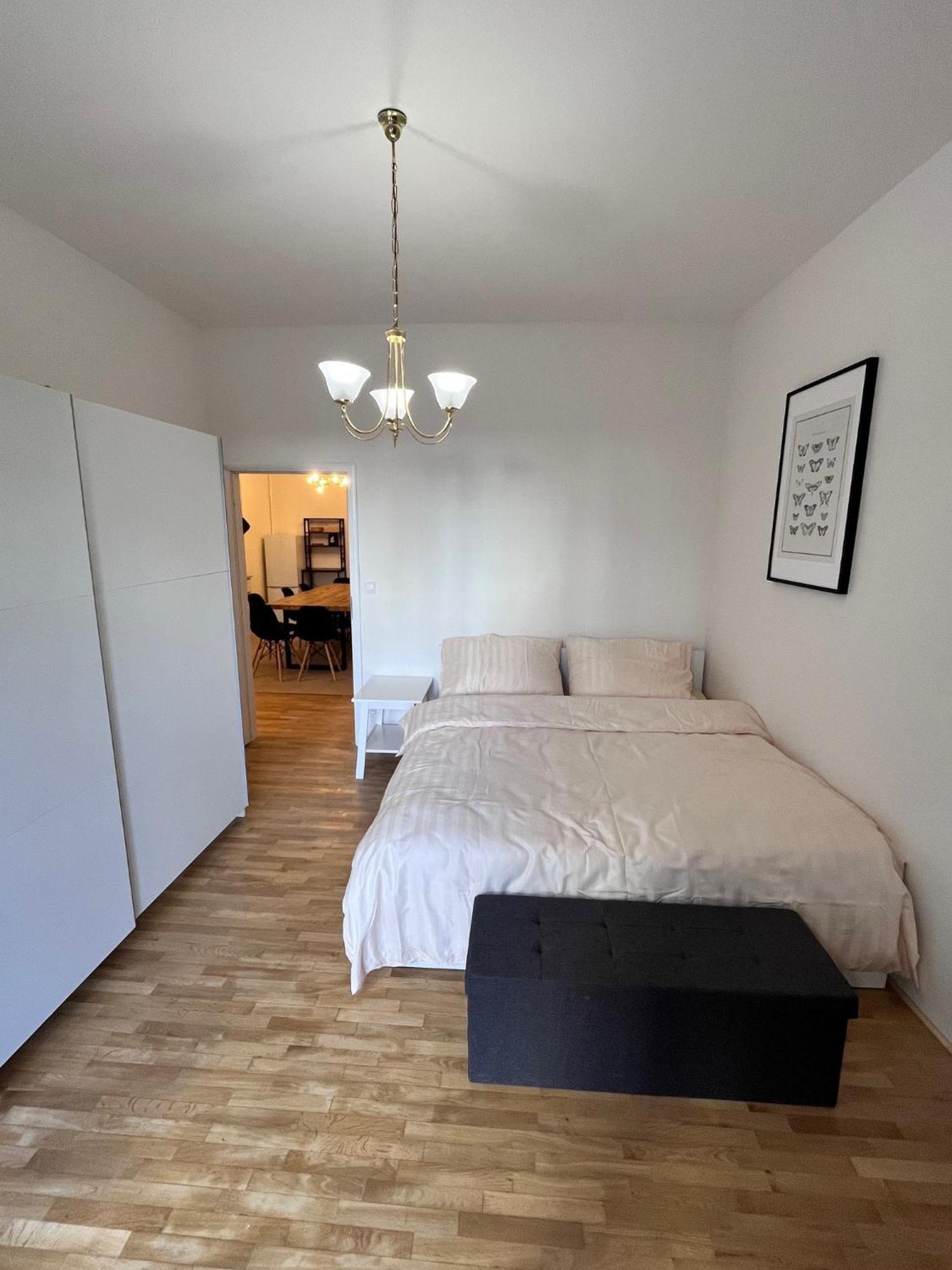 New City Centre Garden Apartment - Central Location プラハ エクステリア 写真