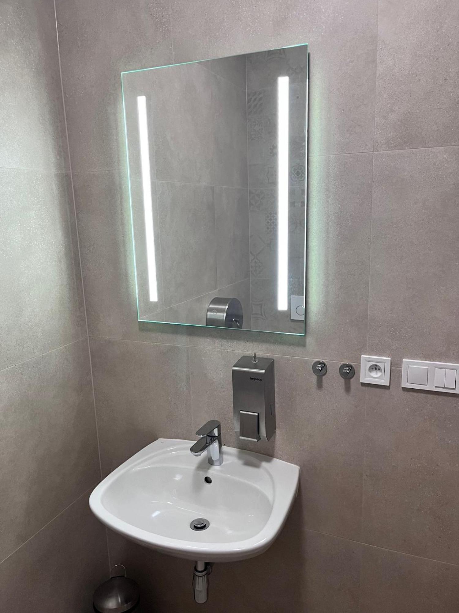 New City Centre Garden Apartment - Central Location プラハ エクステリア 写真